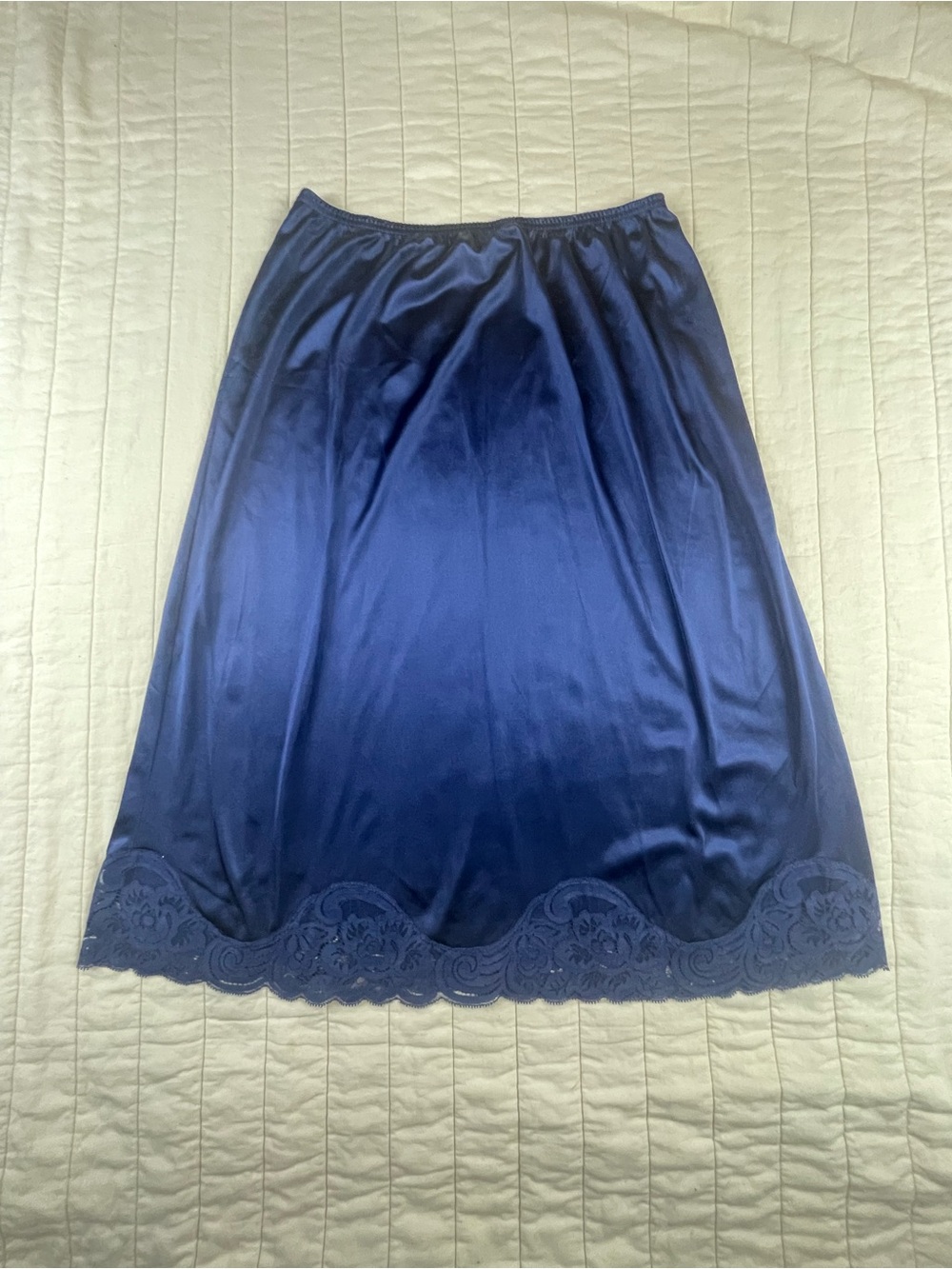 VTG Vanity Fair Navy Lace-Hem Slip Skirt Medium